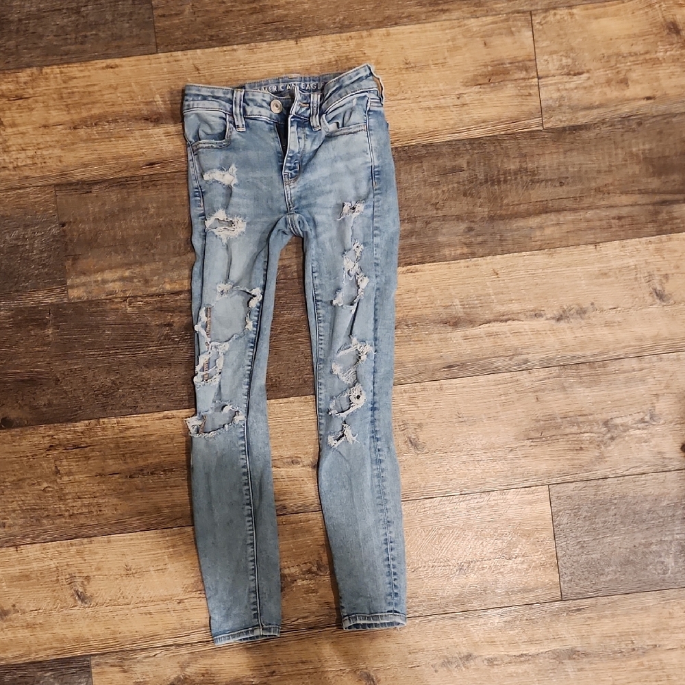 American Eagle Outfitters Light Blue Distressed Skinny Jeans
